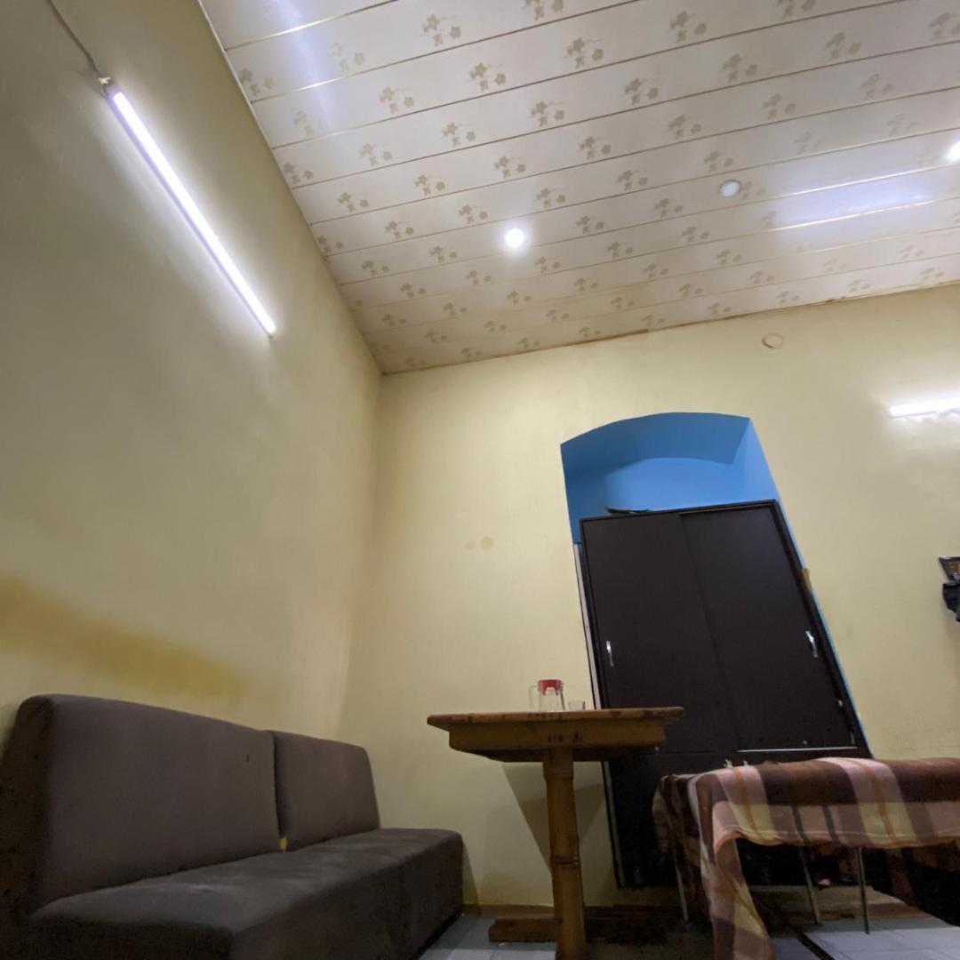 Shaan E Punjab Hostel Баку Экстерьер фото